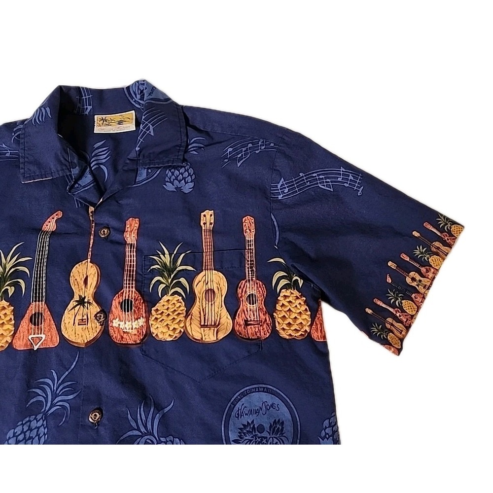 VTG Winnie Hawaiian Fashion Men's Medium Cotton Guitars/Pineapples AOP Button Up